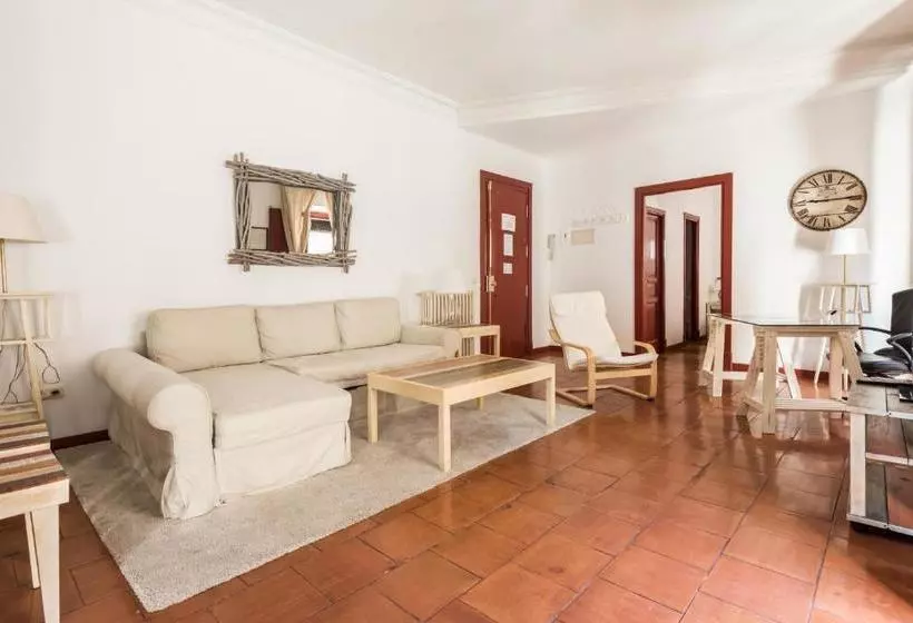 Apartamentos Madrid Centro B