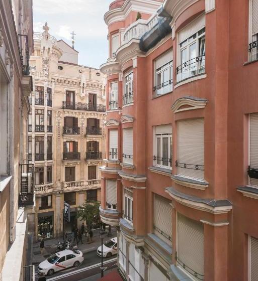 Apartamentos Madrid Centro B