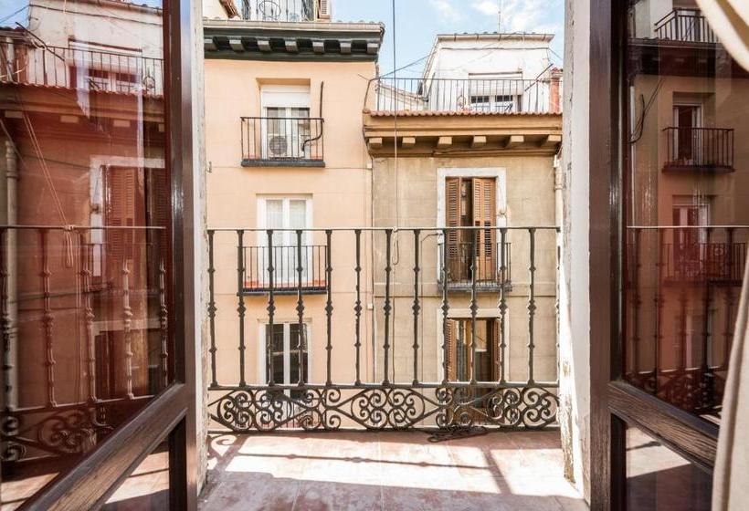 Apartamentos Madrid Centro B
