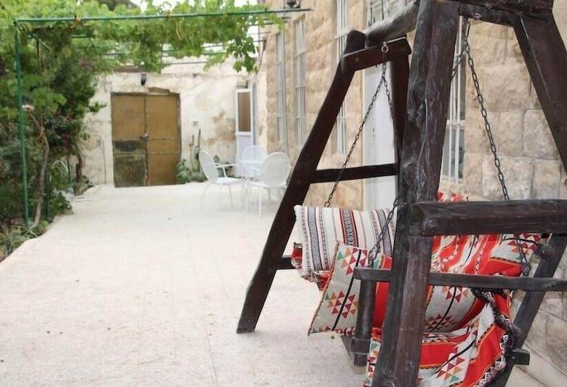 مسافرخانه Hawa Guest House