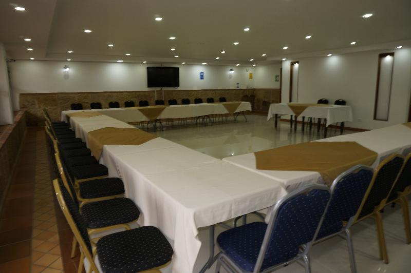 Отель Campanario De La Villa