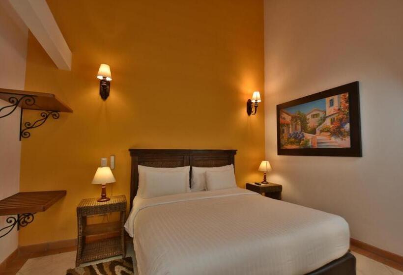 Отель Campanario Real