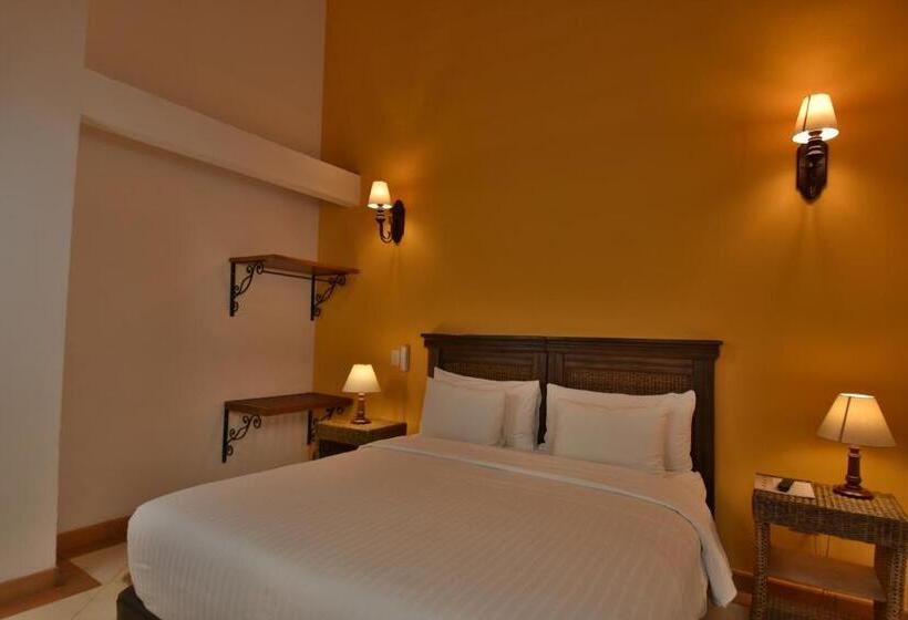 Отель Campanario Real