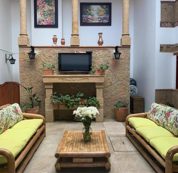 Отель Campanario Real