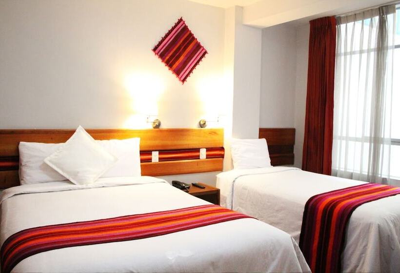 ホテル Cantuta Inn