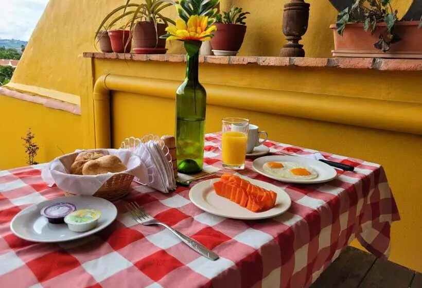 هتل Casa Cantabria