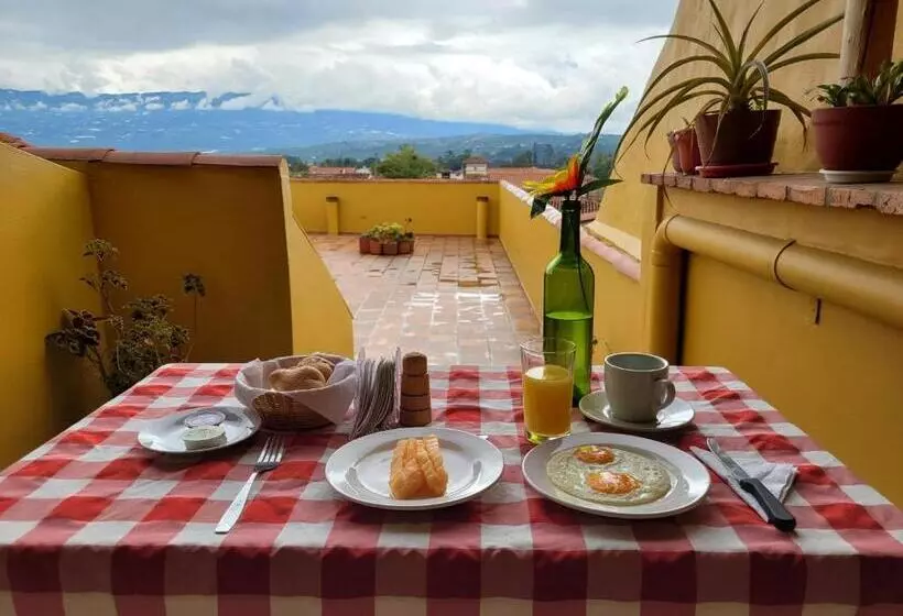 هتل Casa Cantabria