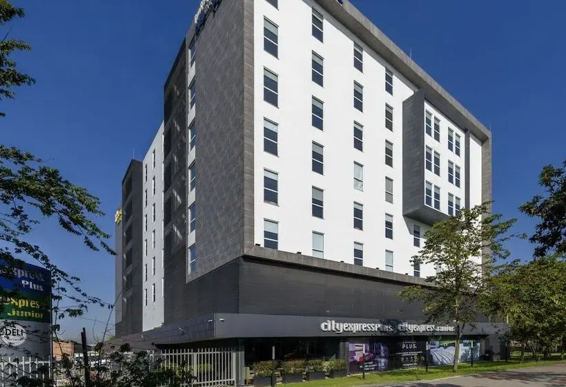 ホテル City Express Plus By Marriott Bogota Aeropuerto
