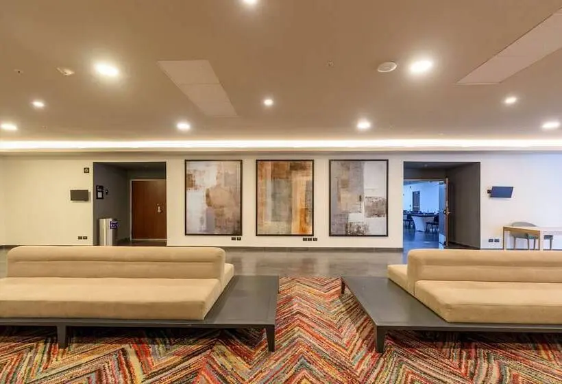 ホテル City Express Plus By Marriott Bogota Aeropuerto