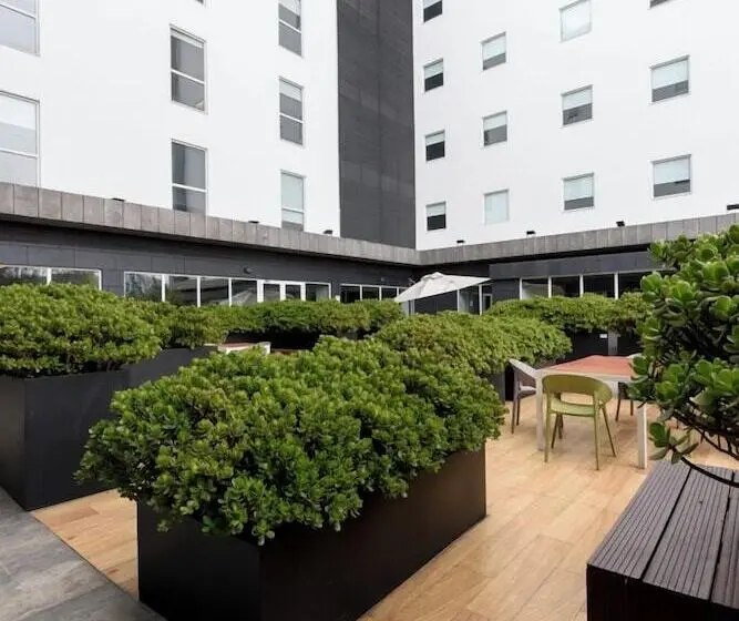 ホテル City Express Plus By Marriott Bogota Aeropuerto