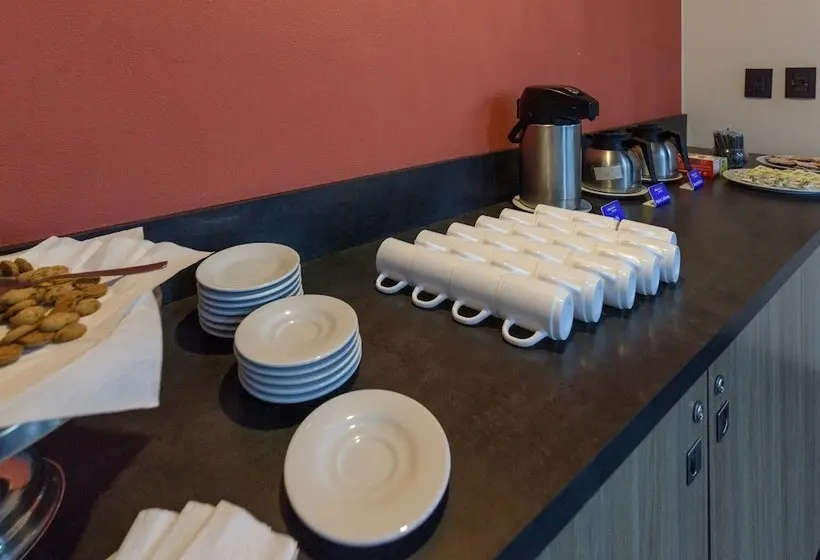 ホテル City Express Plus By Marriott Bogota Aeropuerto