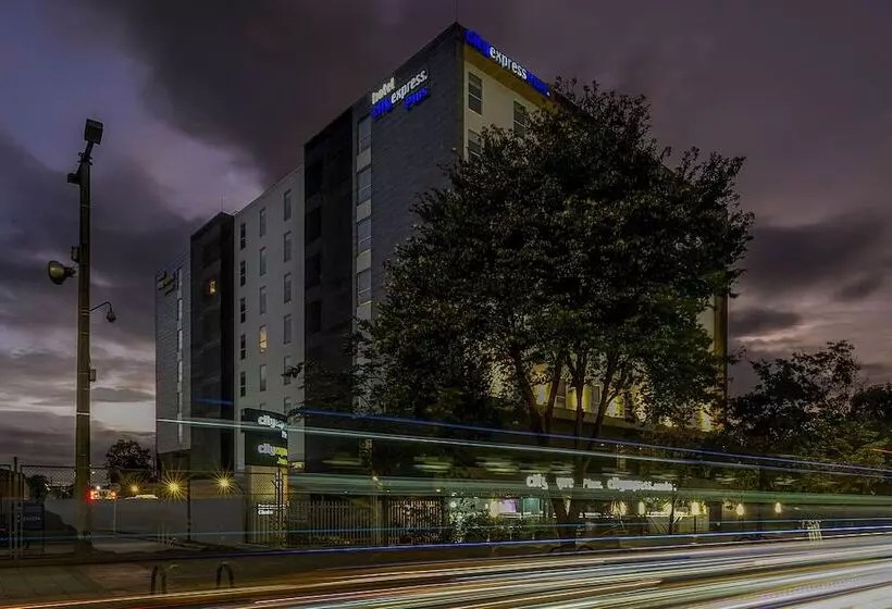 Hotelli City Express Plus By Marriott Bogota Aeropuerto