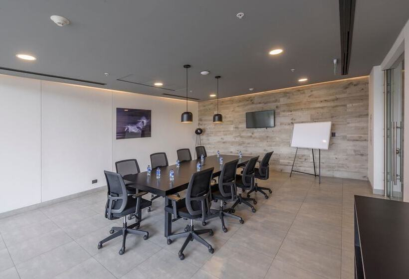 호텔 City Express Plus By Marriott Bogota Aeropuerto