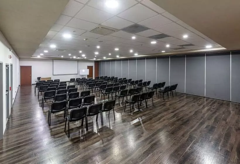 Hotelli City Express Plus By Marriott Bogota Aeropuerto