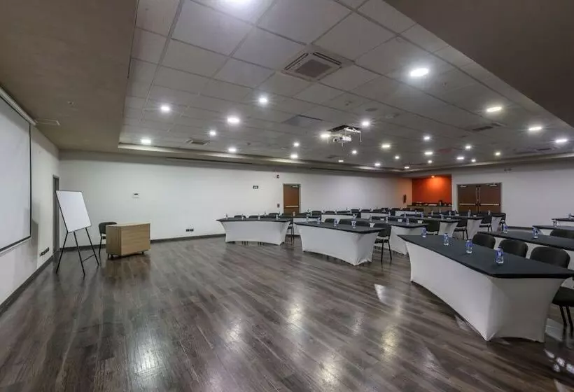 Hotelli City Express Plus By Marriott Bogota Aeropuerto