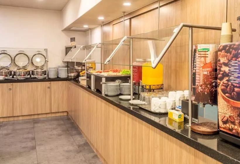 Hotelli City Express Plus By Marriott Bogota Aeropuerto