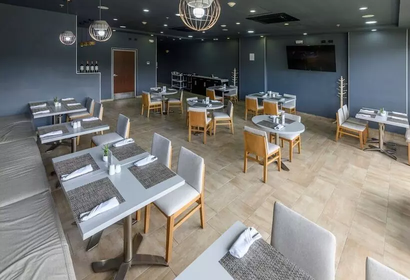 Hotelli City Express Plus By Marriott Bogota Aeropuerto