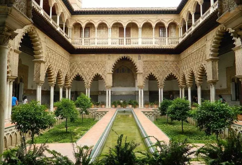 هتل Maestranza