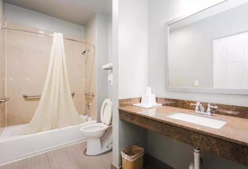 Motelli Econo Lodge Inn & Suites