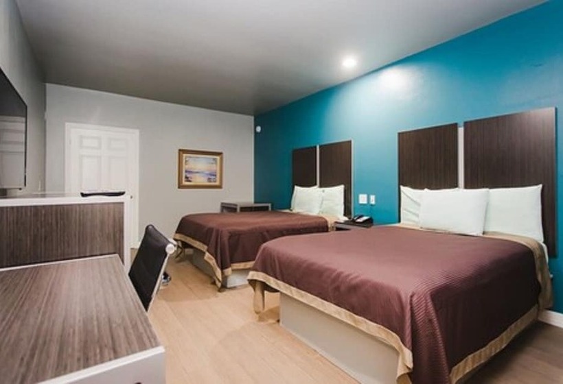 فندق على الطريق Econo Lodge Inn & Suites