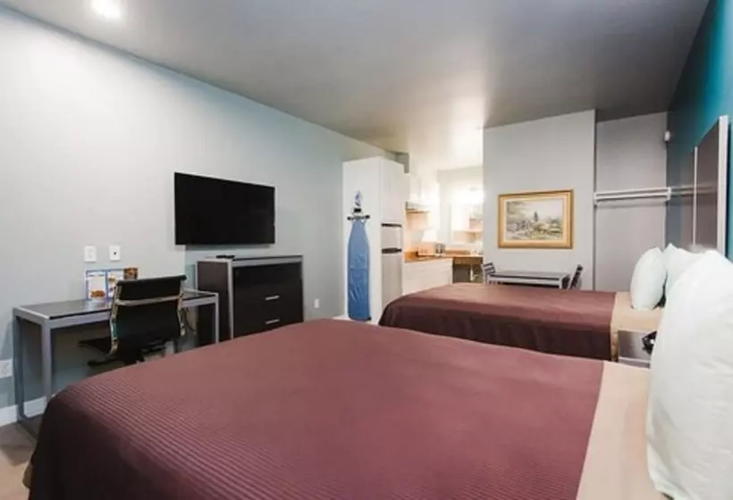 Motelli Econo Lodge Inn & Suites
