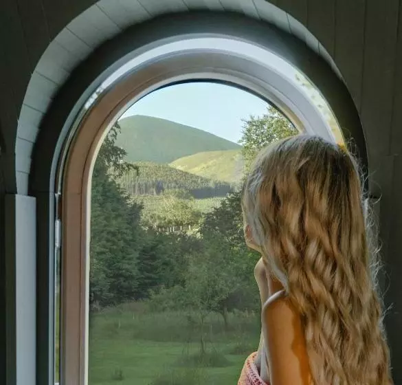 リゾートホテル Enniskeen Estate & Forest Spa   Boutique Riverside Glamping Cabins