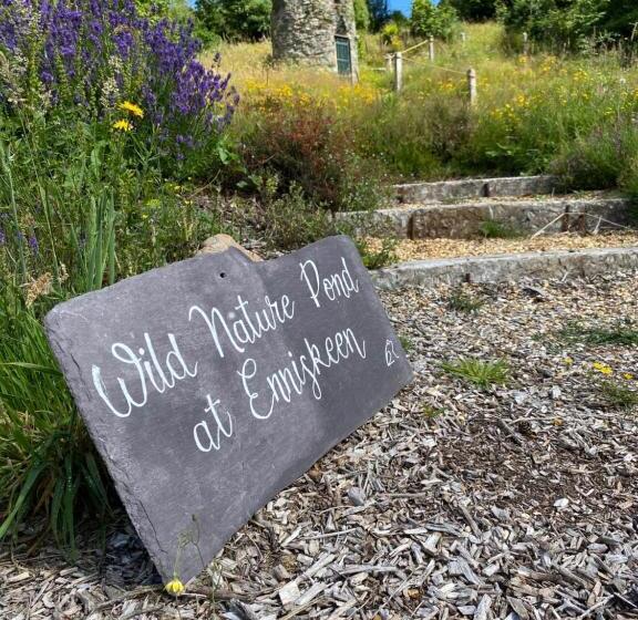 אתר נופש Enniskeen Estate & Forest Spa   Boutique Riverside Glamping Cabins