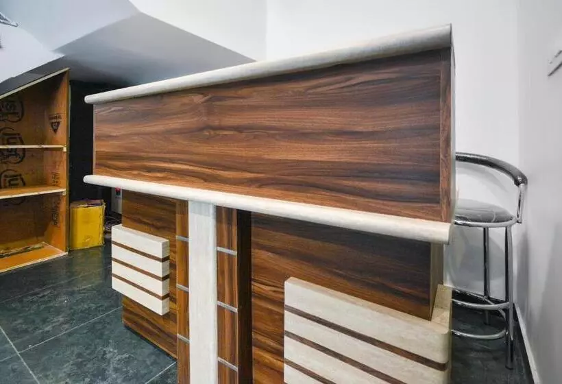 ホテル O White Solitaire