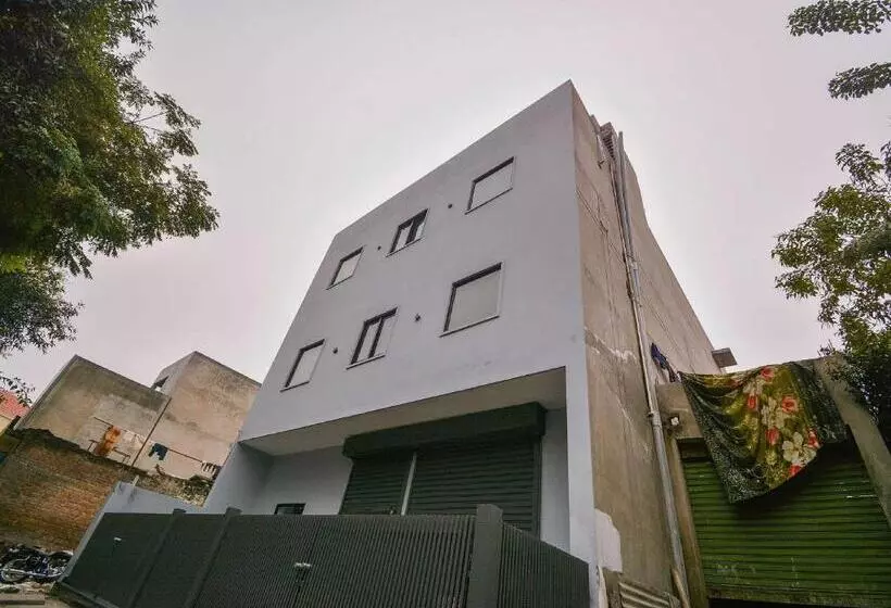 ホテル O White Solitaire