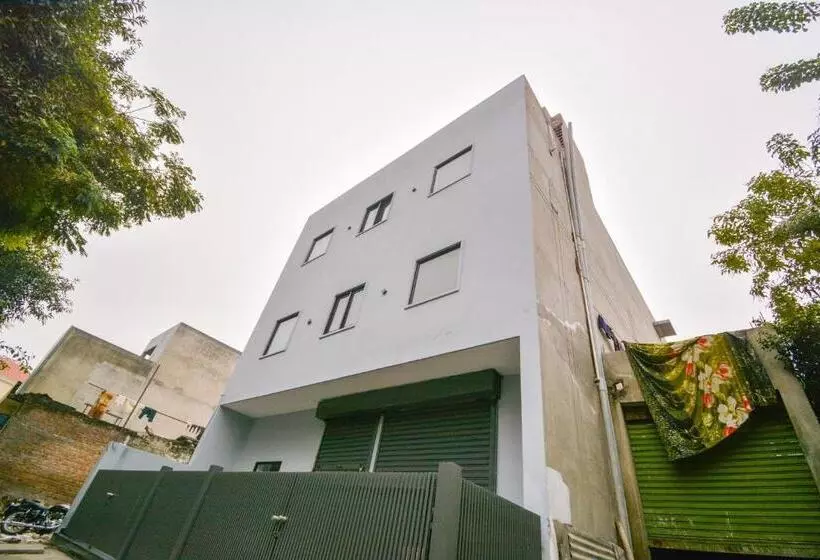 ホテル O White Solitaire