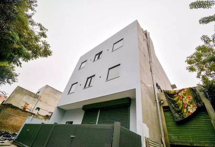 ホテル O White Solitaire