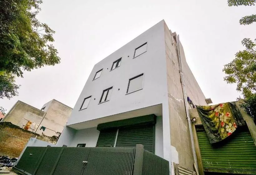 ホテル O White Solitaire