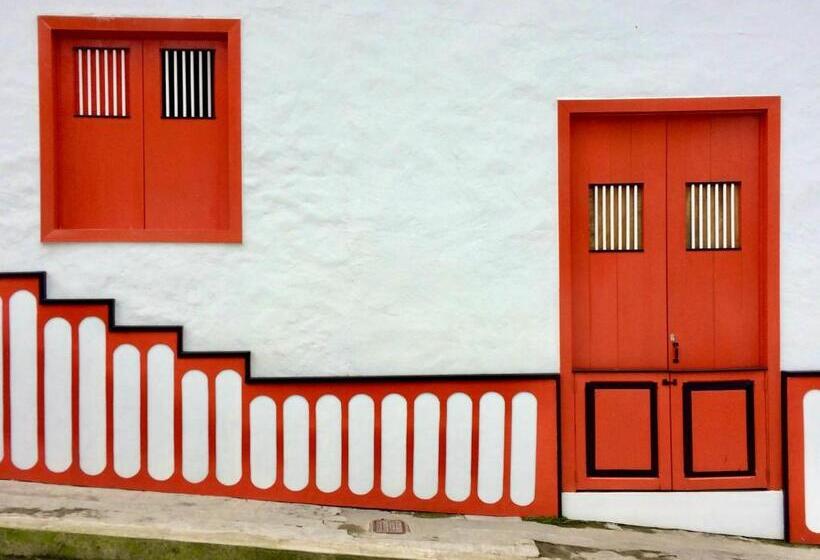 ユースホステル Hostal Tralala Salento