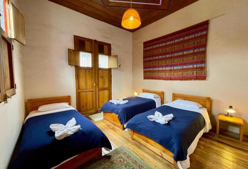 ユースホステル Hostal Tralala Salento