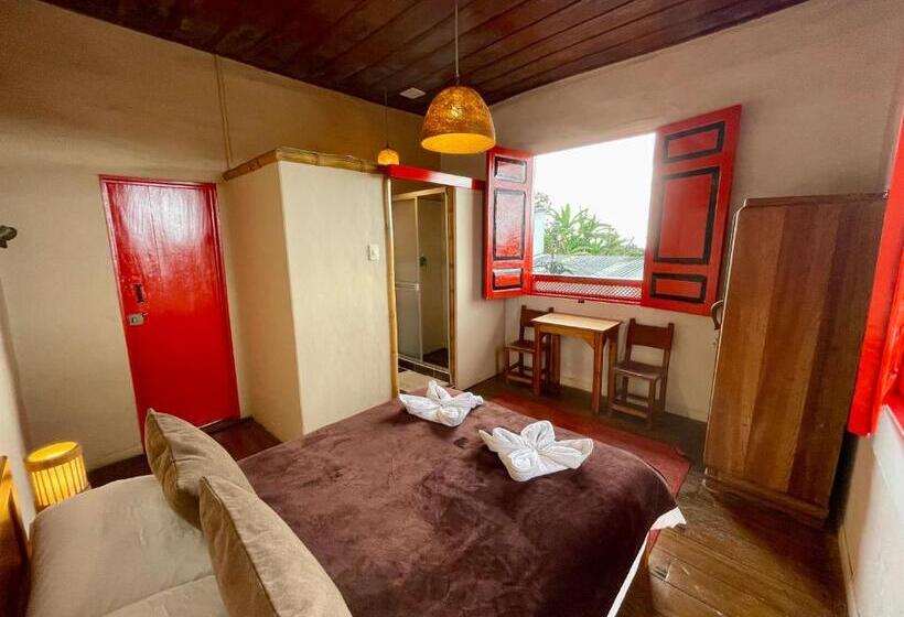 ユースホステル Hostal Tralala Salento