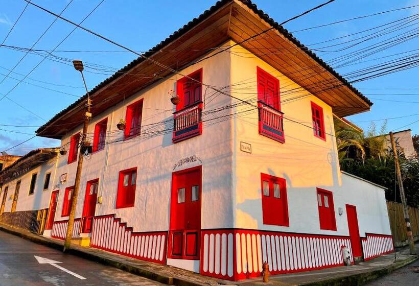 ユースホステル Hostal Tralala Salento