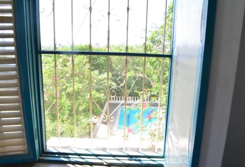 تختخواب و صبحانه Jardin Etnobotanico Villa Ludovica