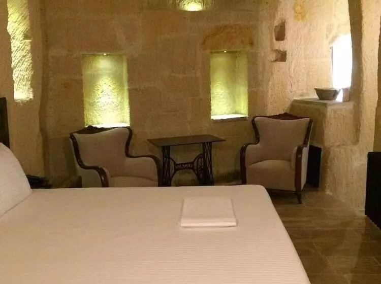 Hotelli Acropolis Cave Suite