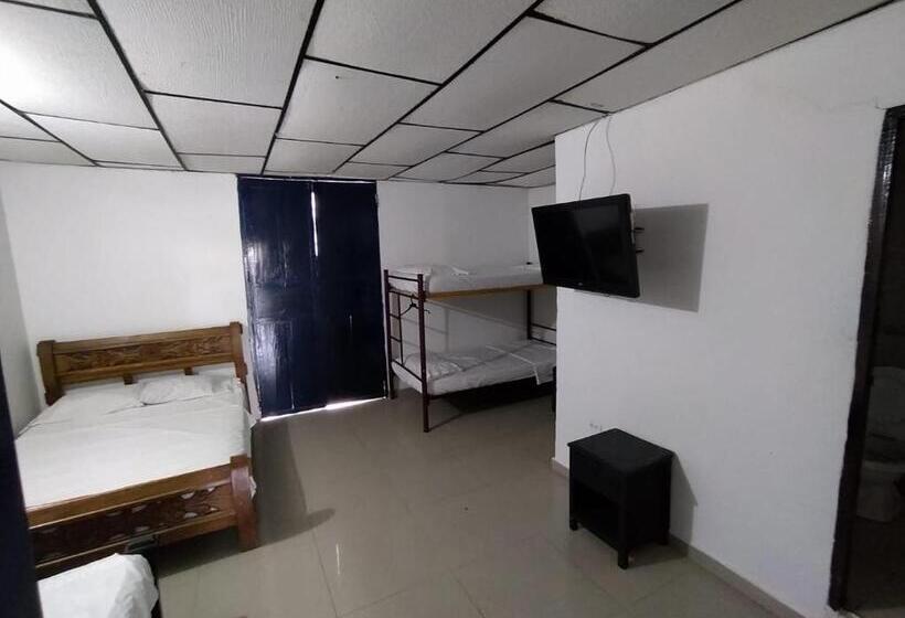 هتل Andalucía Inn