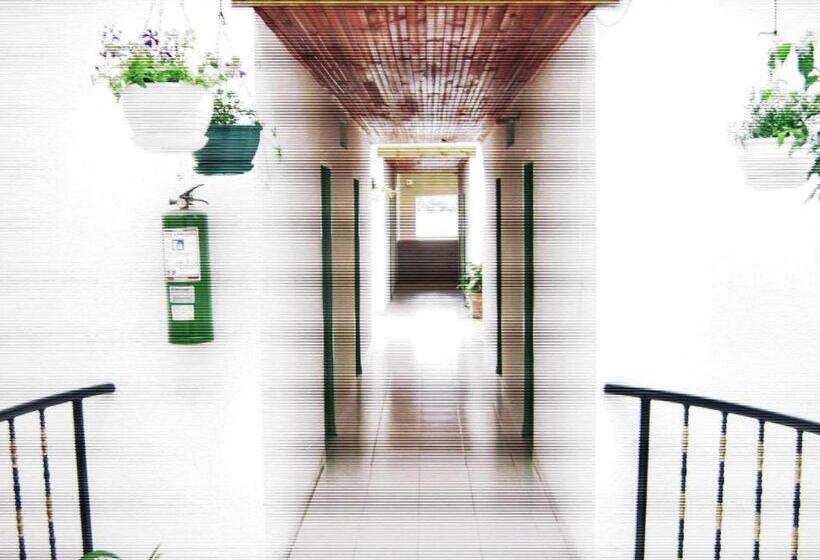 Отель Arpa De Aguas