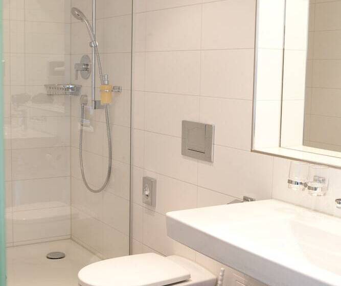 ホテル Gasthof Zur Sonne