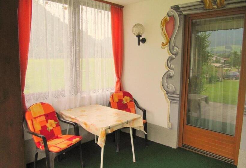 호텔 Gästehaus Fahringer