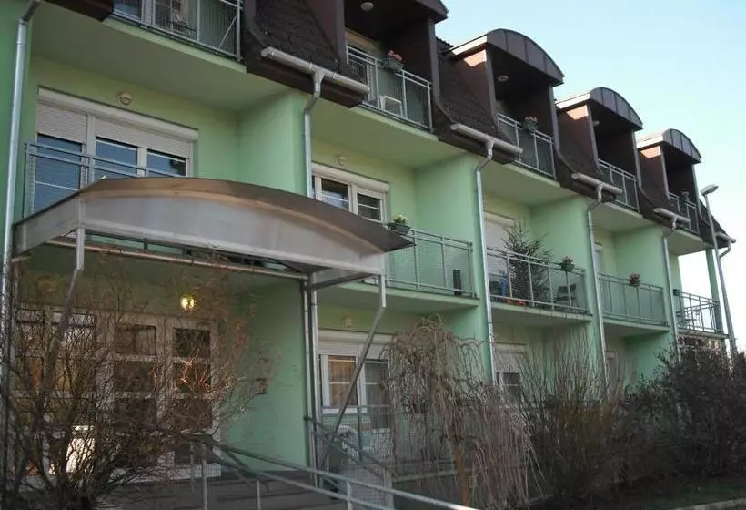هتل Loft Apartman