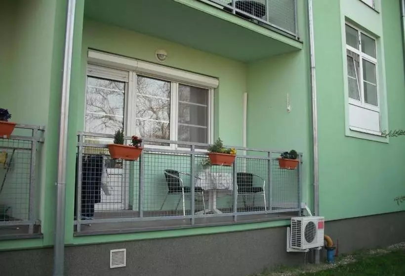 هتل Loft Apartman