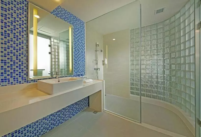 Hotelli Holiday Inn Express Tangshan Downtown, An Ihg