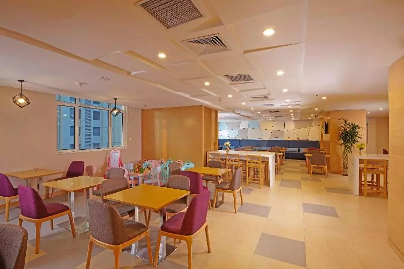 Hotelli Holiday Inn Express Tangshan Downtown, An Ihg