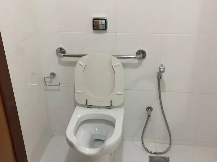 ホテル Maper Mardan
