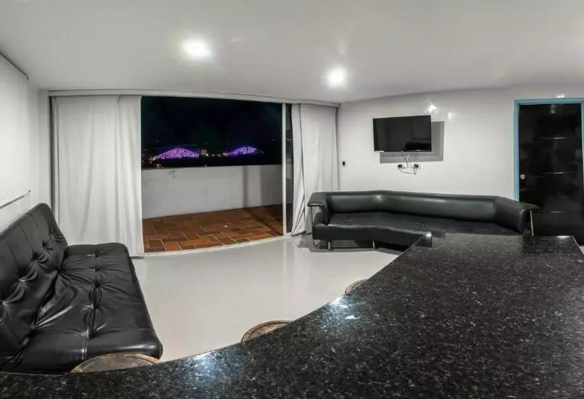 Hotelli Oviedo Real