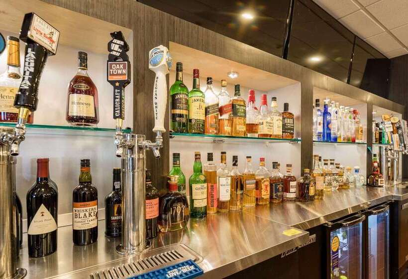 Radisson Hotel Oakland Airport