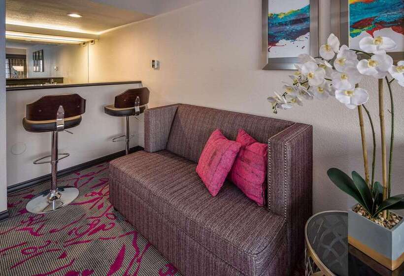 Radisson Hotel Oakland Airport